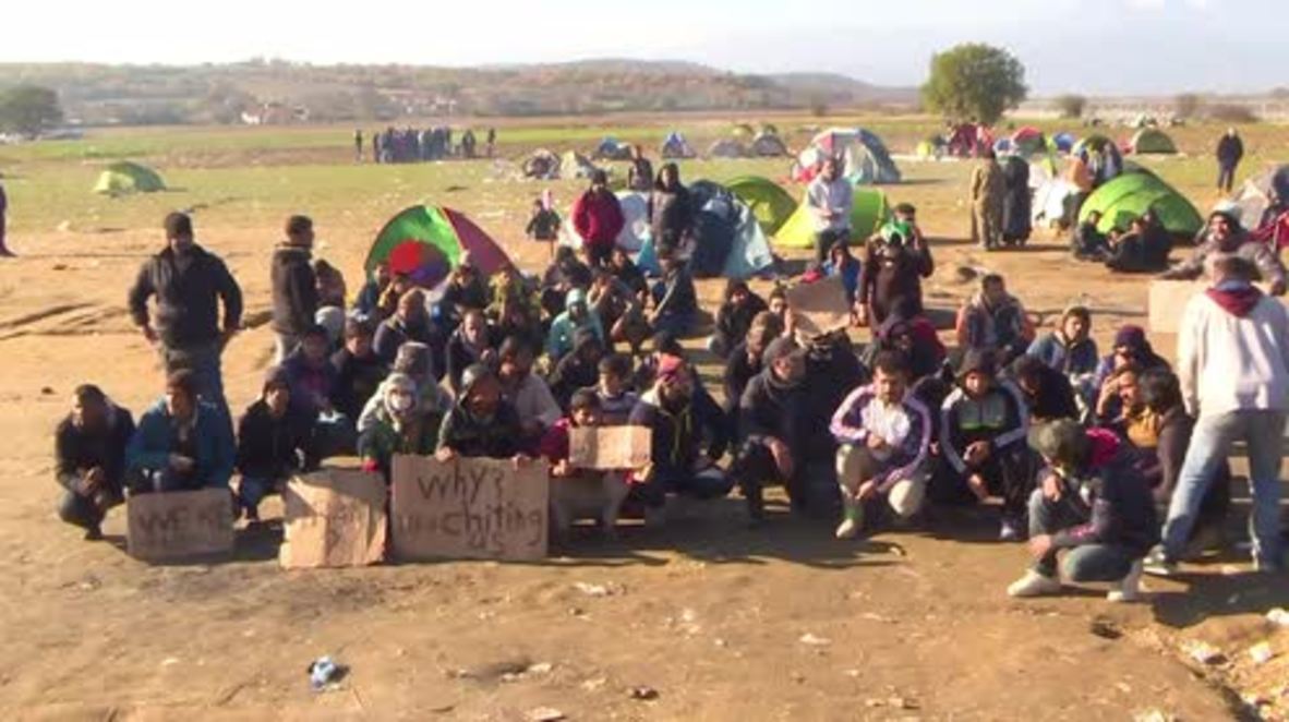 Greece: Iranian and Moroccan refugees stage protest at Macedonian border