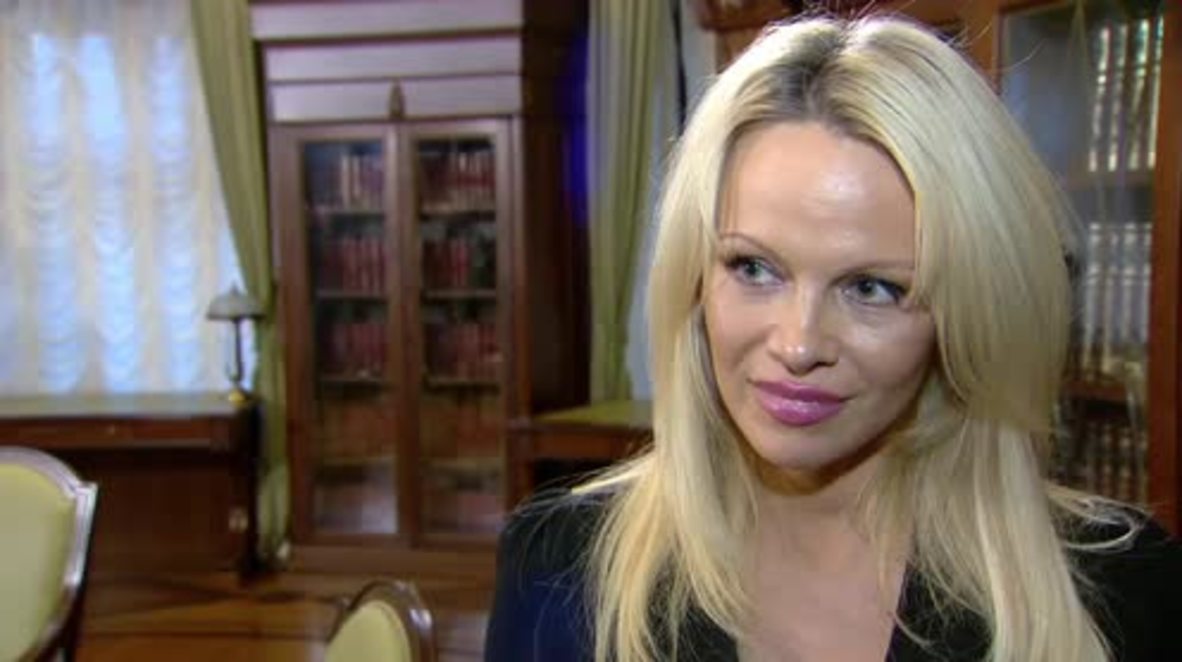 Russia: 'In Russia things get done' - Pamela Anderson