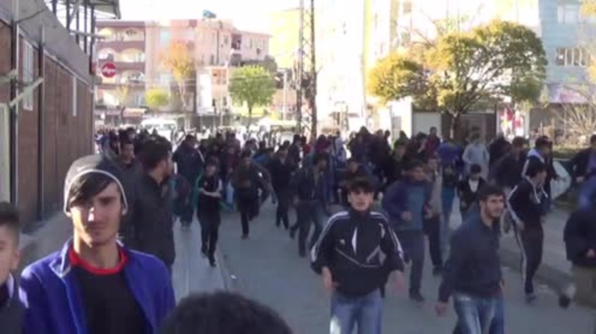Turkey: Police fire tear gas, water cannon at Kurdish protesters in Diyarbakir