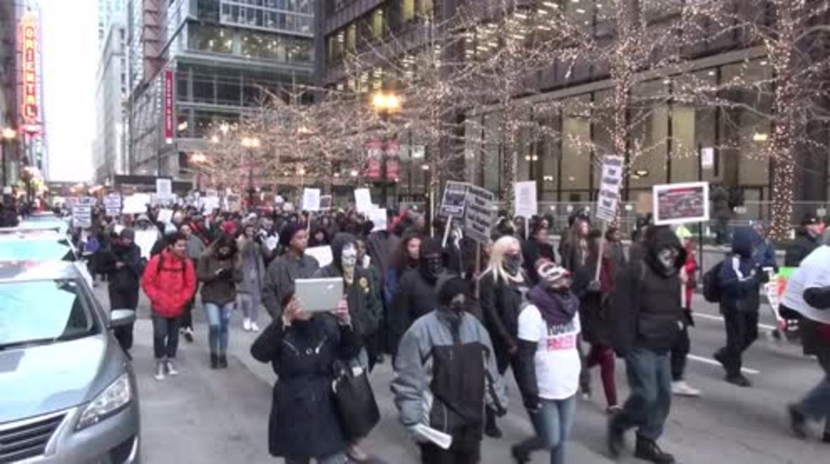 USA: Multiple BLM protesters arrested in Chicago after blocking traffic