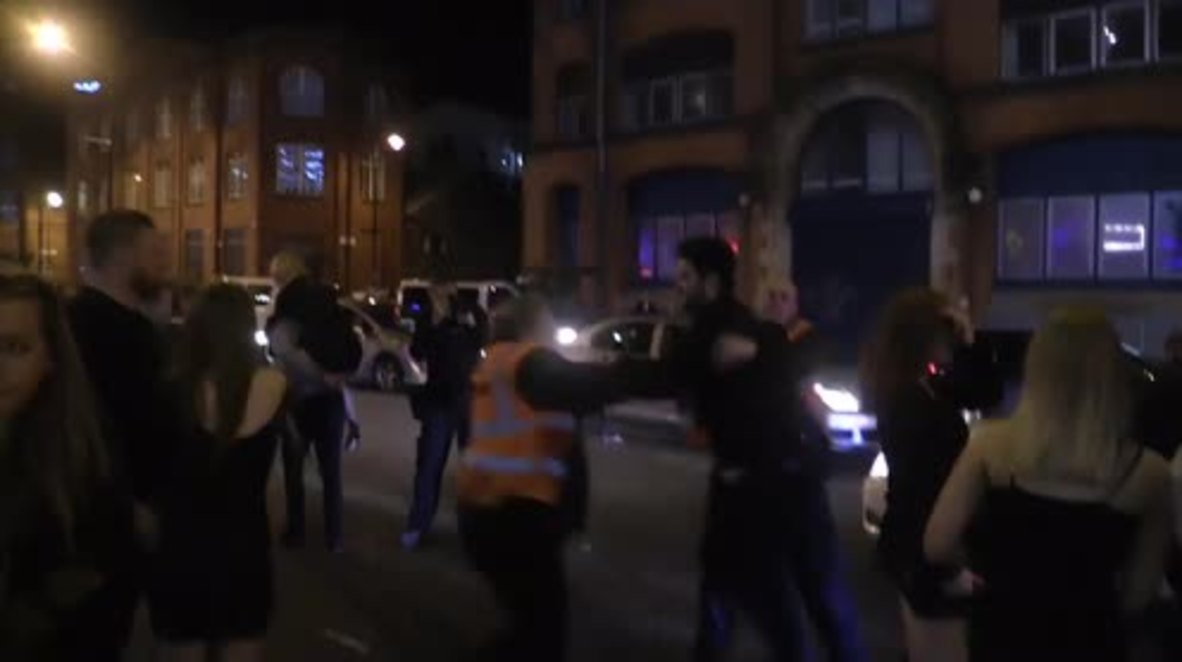 UK: Arrests and violence accompany 'Mad Friday' revelry in Manchester