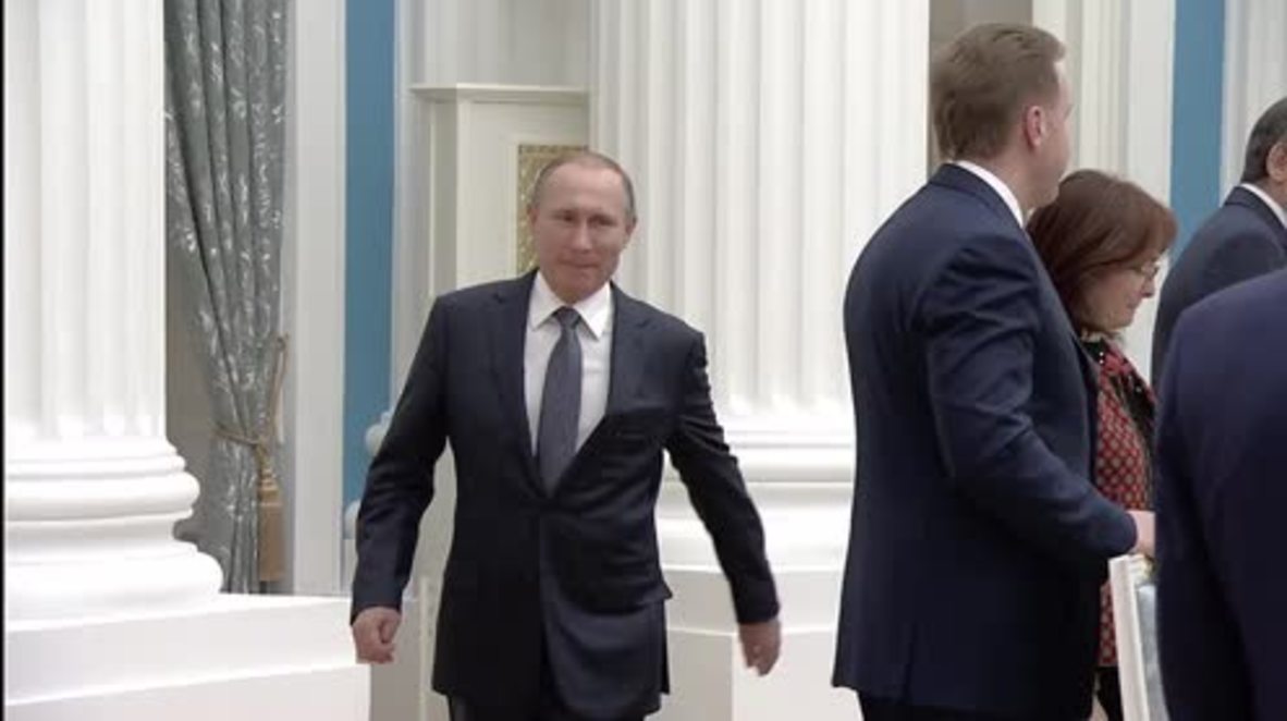 Russia: Putin praises Russian businessmen for "strengthening the sovereignty of Russia"