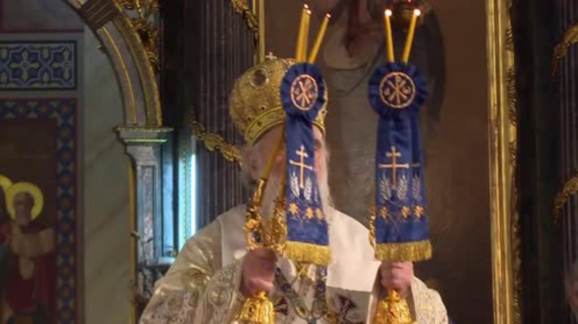 Serbia: President Nikolic attends Orthodox Christmas service led by Patriarch Irinej