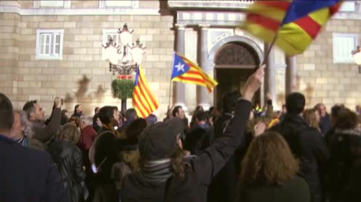 Spain: Barcelona celebrates pro-independence regional govt. deal