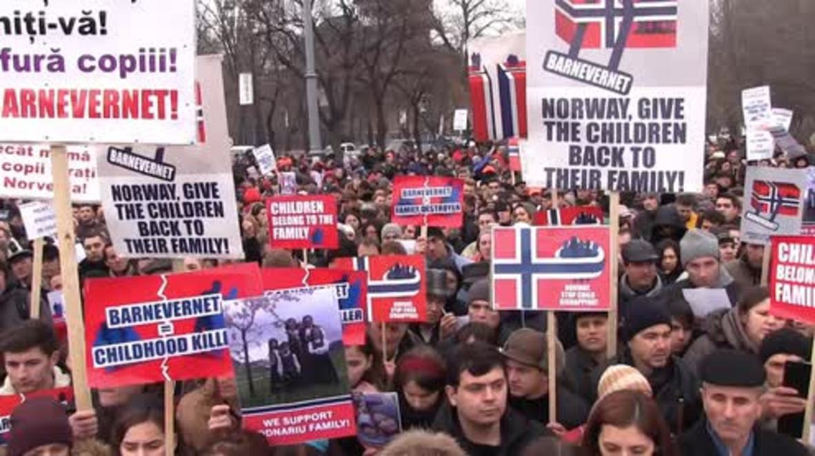 Romania: Thousands rally against ‘kidnapping’ of children by Norwegian govt. in Bucharest