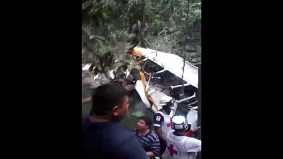 Mexico: At least 20 killed, 25 injured after bus crashes into Atoyac River