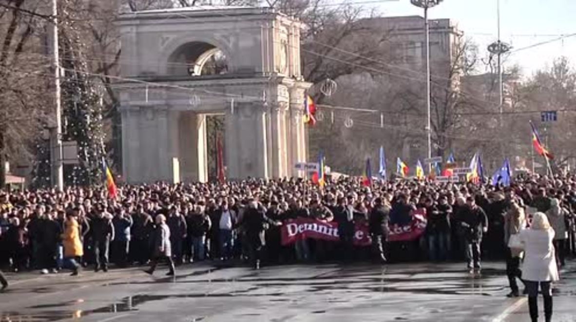 Moldova: Thousands march against Democratic Party candidacy