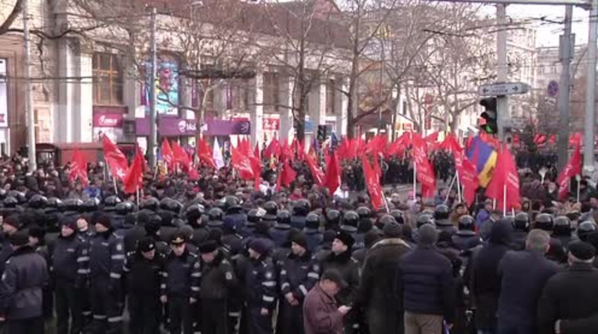 Moldova: Socialist Party rallies for early elections in Chisinau