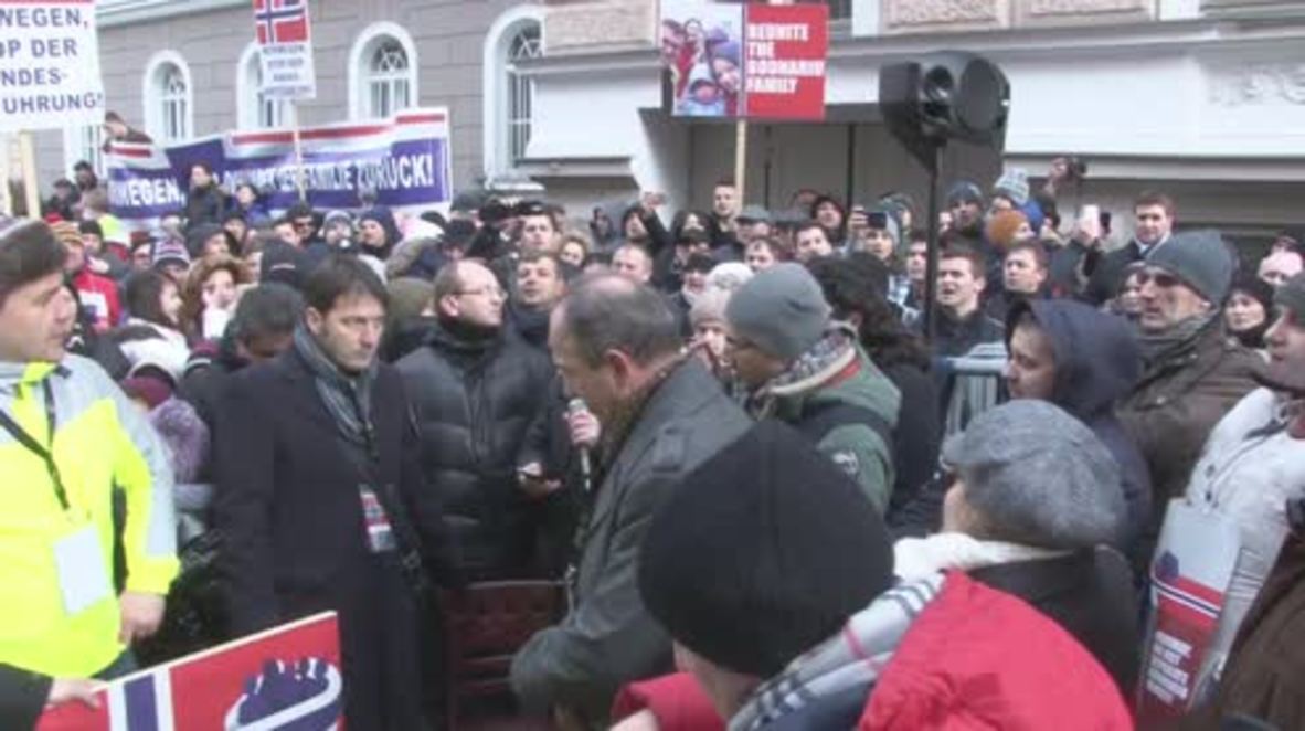 Austria: Hundreds decry Norway's 'theft' of children in Vienna