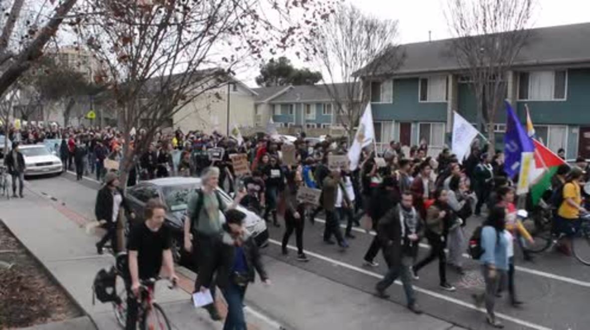 USA: BLM activists 'reclaim MLK Day' by shutting down Oakland