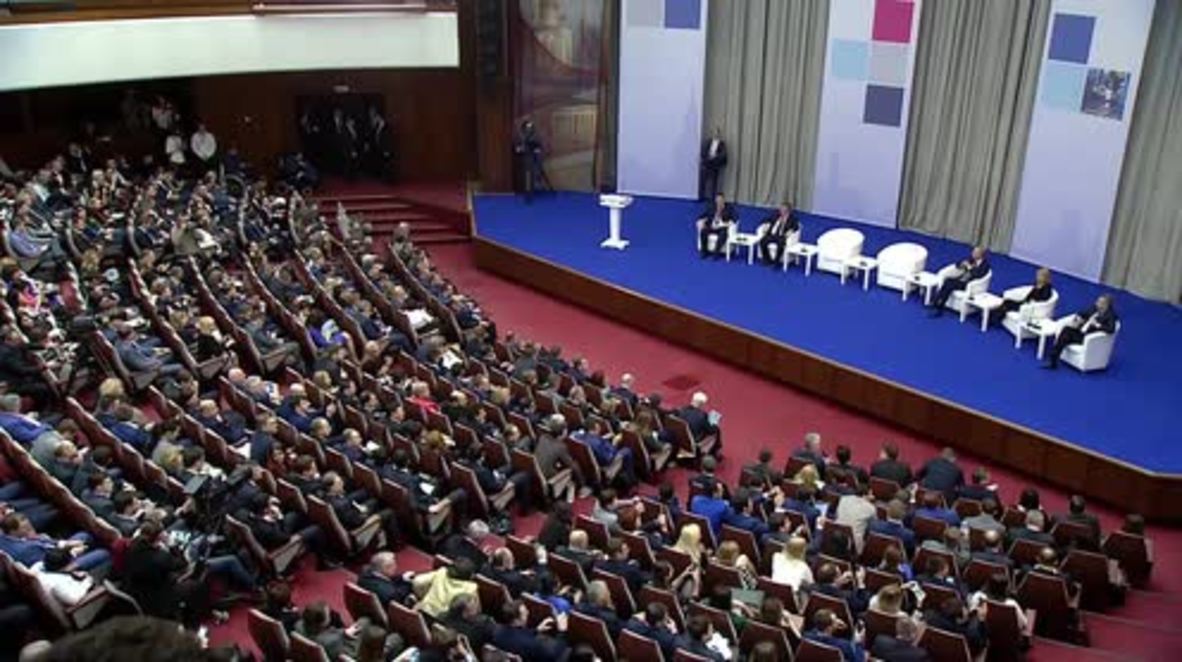 Russia: Putin pledges support to help maintain small businesses