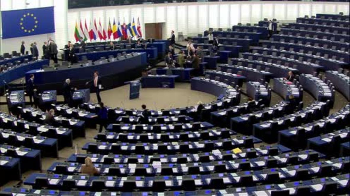 France: Refugees 'are not terrorists' - Euro-Commissioner Avramopoulos