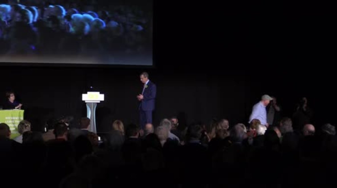 UK: Ex-Def Sec Liam Fox calls for UK to 'take control of borders,' leave EU