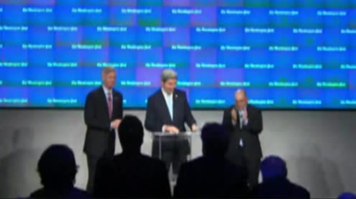 USA: Kerry embraces released US-Iranian reporter at press freedom event