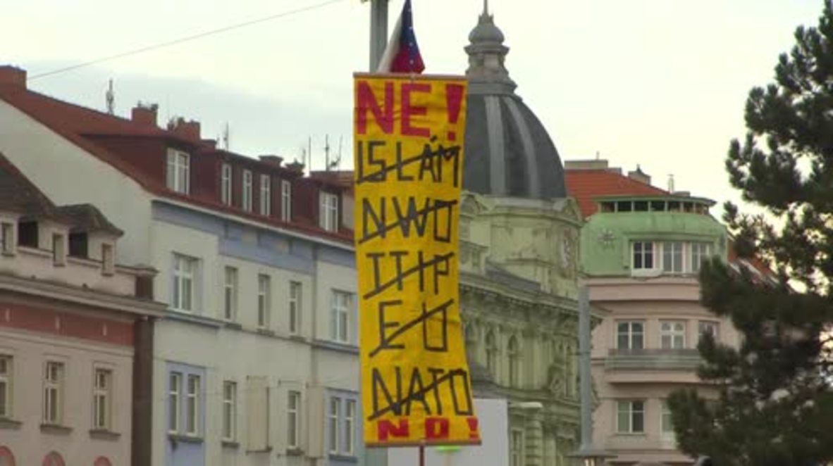 Czech Republic: Hundreds of anti-Islam protesters rally in Pilsen