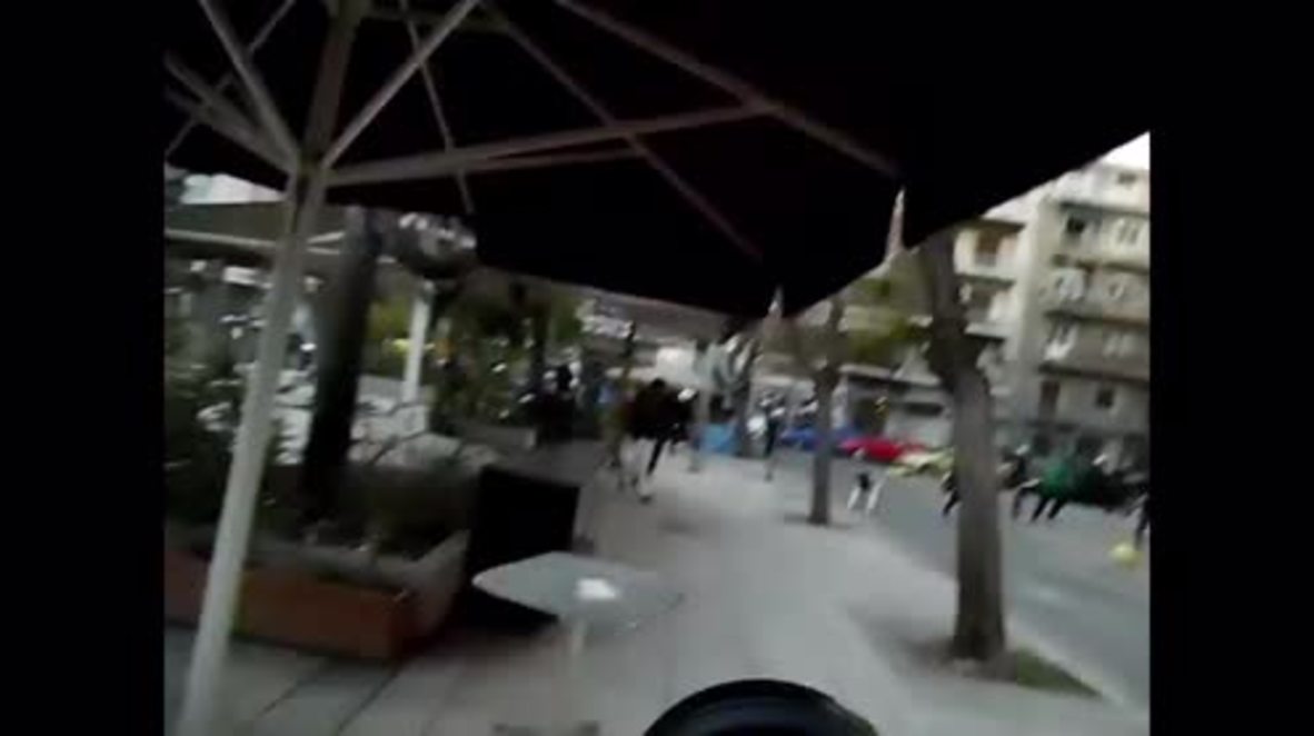 Greece: Police swoop on Athens square in anti-migrant operation