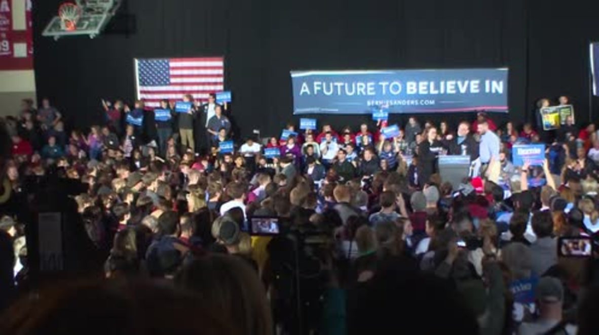 USA: Sanders backed by Hunger Games star Joshua Hutchinson in final rally Iowa