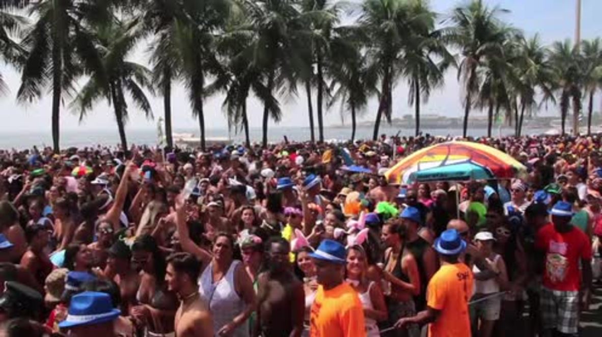 Brazil: Revellers celebrate Rio Carnival despite concerns over Zika virus