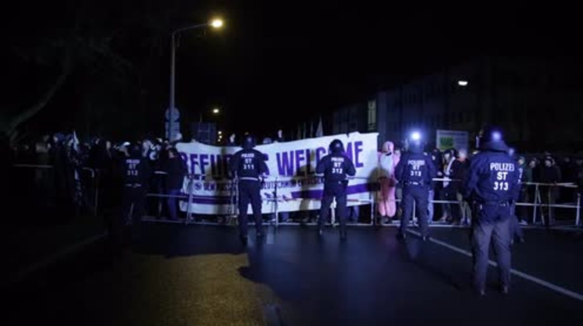 Germany: ‘We are not Nazis’ – PEGIDA offshoot face off with antifa in Potsdam