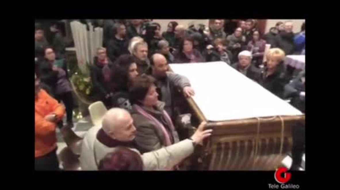 Italy: Angry worshippers barricade St. Valentine's remains in basilica