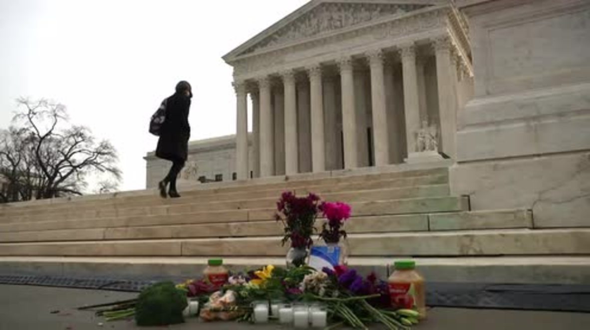 USA: Judge Scalia's body brought to lie in repose in Supreme Court