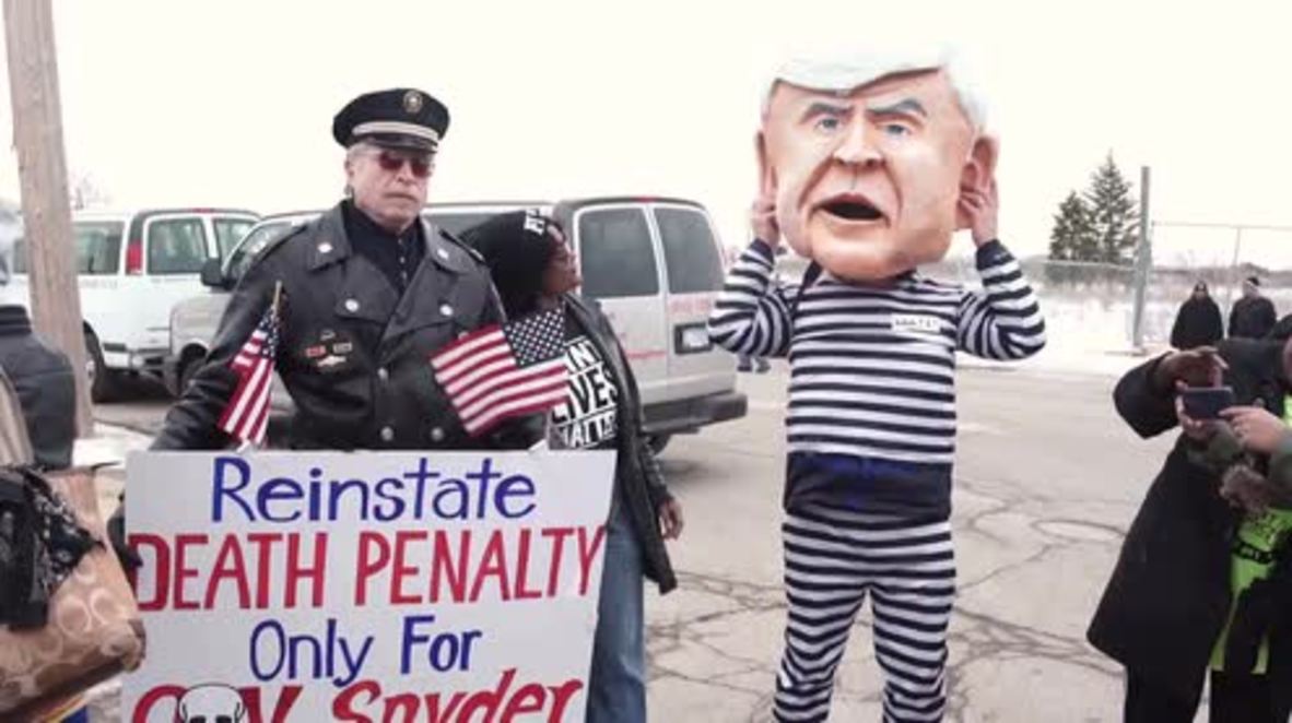 USA: 'Leave Flint while you're still alive!' - Protesters demand Gov. Snyder resignation