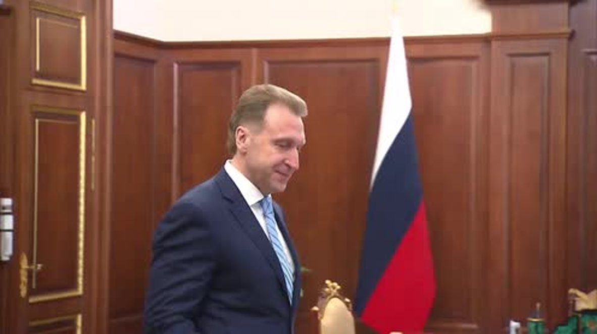 Russia: Putin chairs meeting on socio-economic development for 2016