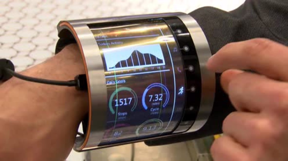 Spain: FlexEnable flexi watch lets you wrap a screen around your wrist
