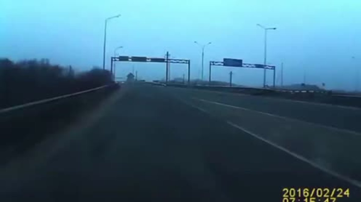 Ukraine: Alleged shelling hits Yasinovatskiy checkpoint in Donetsk