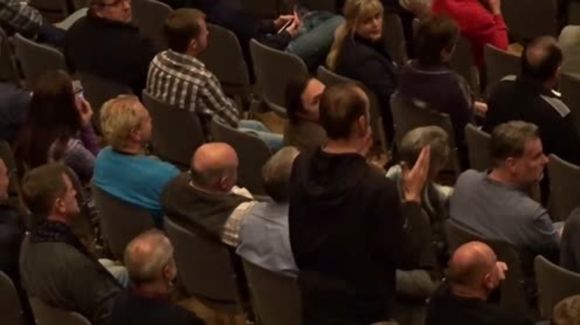 Germany: Anti-AfD protesters interrupt public meeting in Backnang