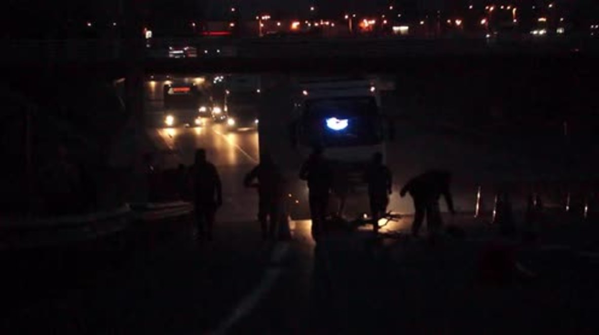 France: Police fire teargas as refugees block trucks over camp eviction