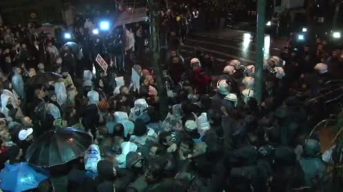 Turkey: Clashes erupt in Istanbul as police storm Zaman HQ