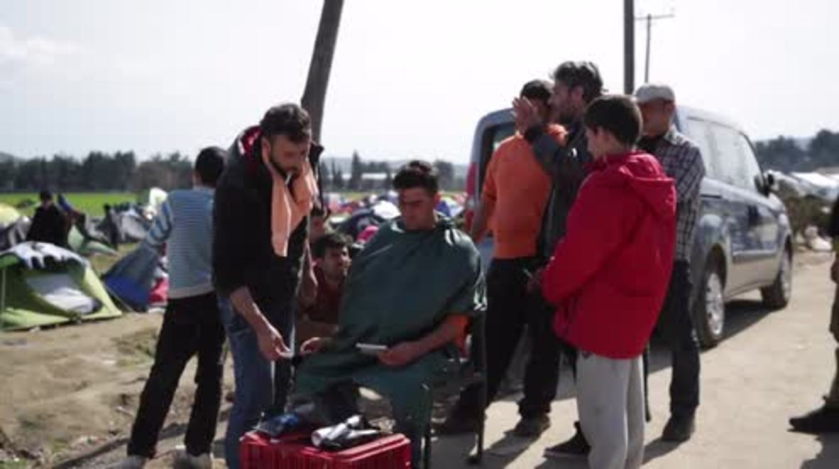 Greece: Meet Fadi, the Syrian refugee offering free haircuts in Idomeni