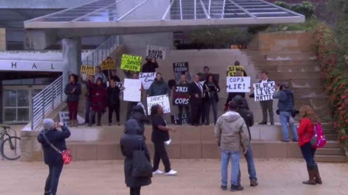 USA: Protesters demand firing of officer who killed black teen David Joseph
