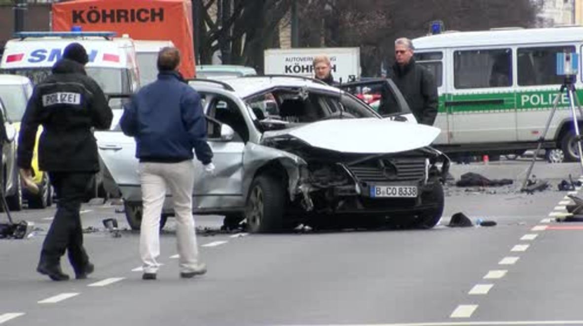 Germany: Police lockdown Berlin car bomb site