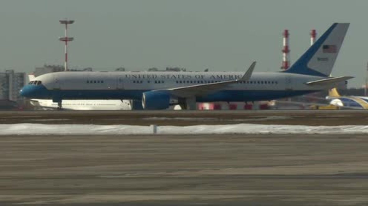 Russia: Kerry lands in Moscow ahead of talks with Putin