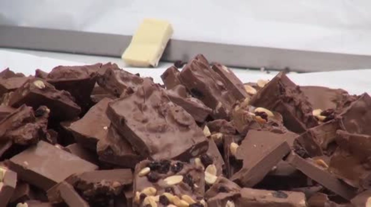Argentina: SEE the 150 metre long chocolate bar made especially for Easter