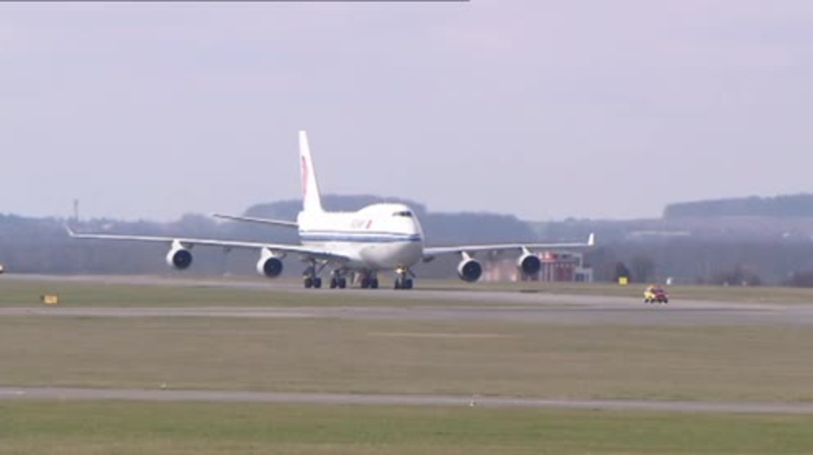 Czech Republic: China's Xi Jinping touches down in Prague for state visit