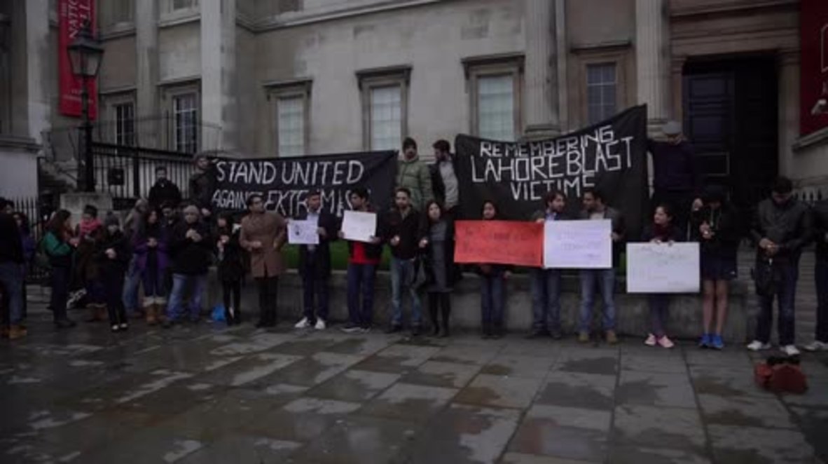UK: Vigil held for victims of Lahore bombing in Trafalgar Square