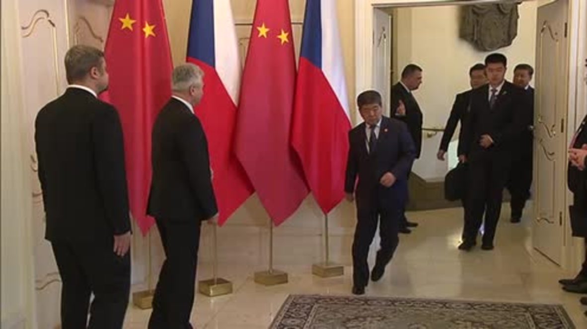 Czech Republic: Xi Jinping meets Milos Zeman in Prague