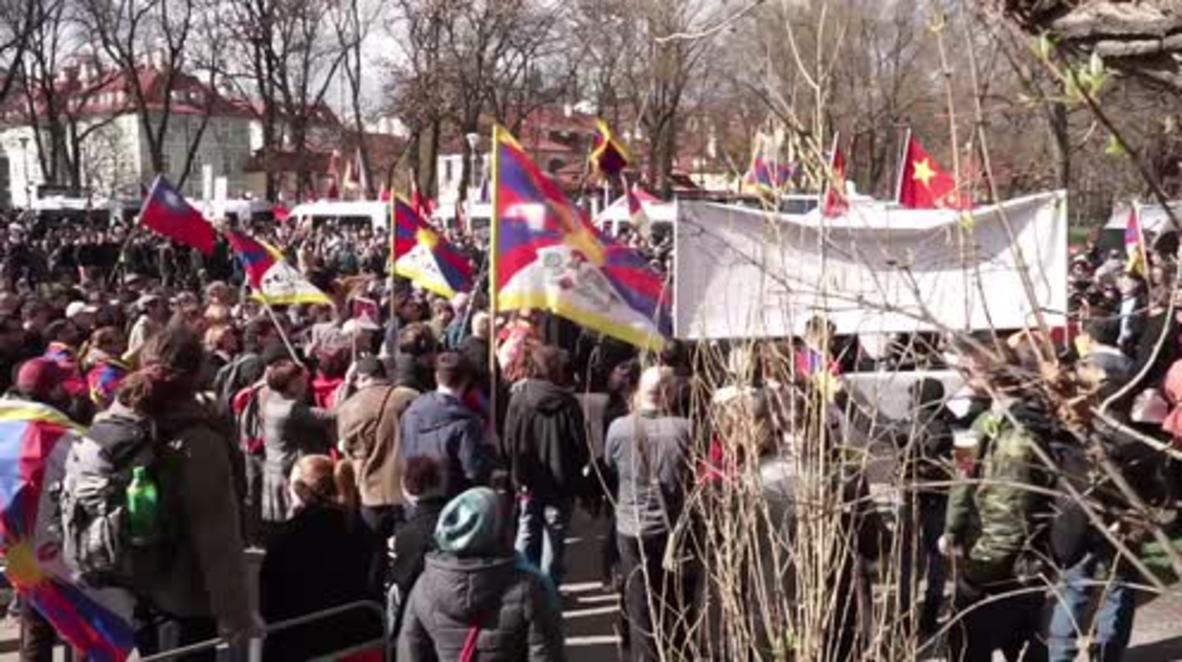 Czech Republic: Hundreds protest Xi Jinping's visit to Prague