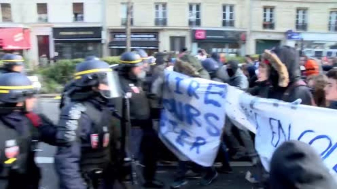 France: Clashes continue in Paris as students decry labour reforms