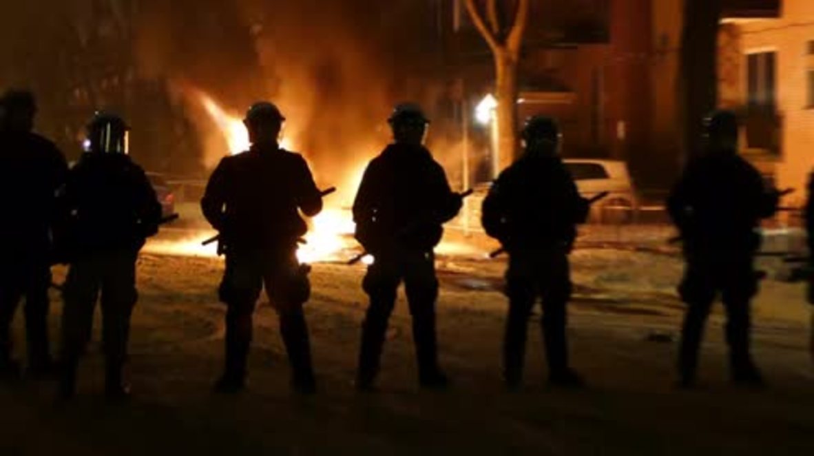 Canada: Cars set alight during Montreal police brutality protest