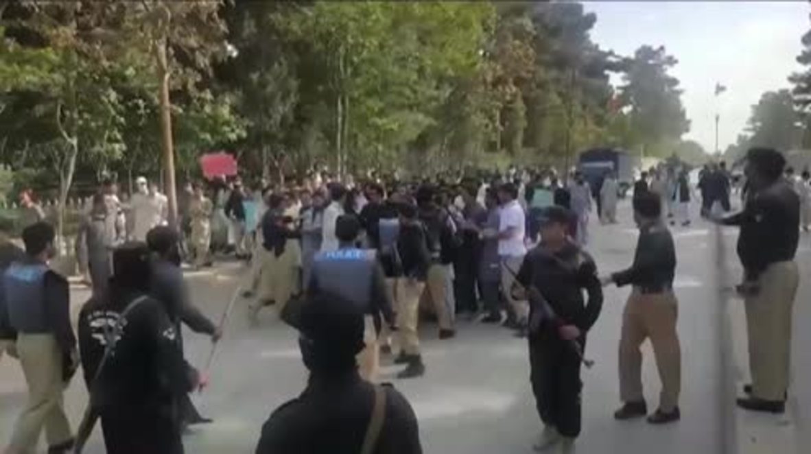 Pakistan: 15 injured as police open fire at doctor's demonstration in Quetta
