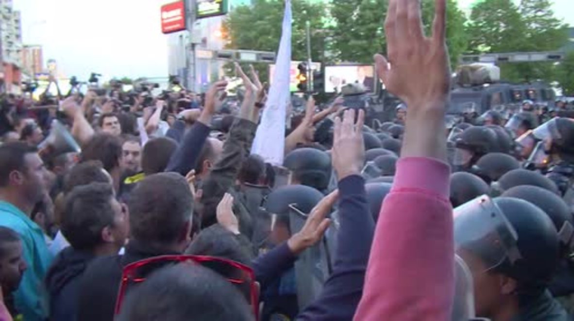 Macedonia: Several thousand march in anti-gov demo in Skopje