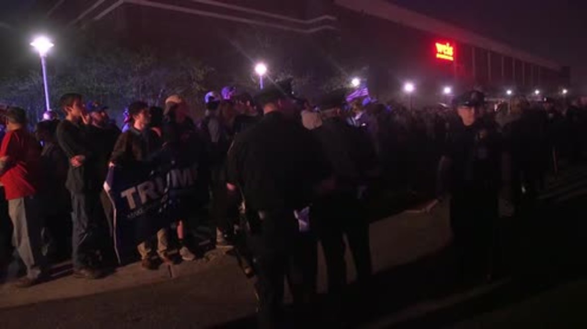 USA: Hundreds picket Trump rally in Harrisburg