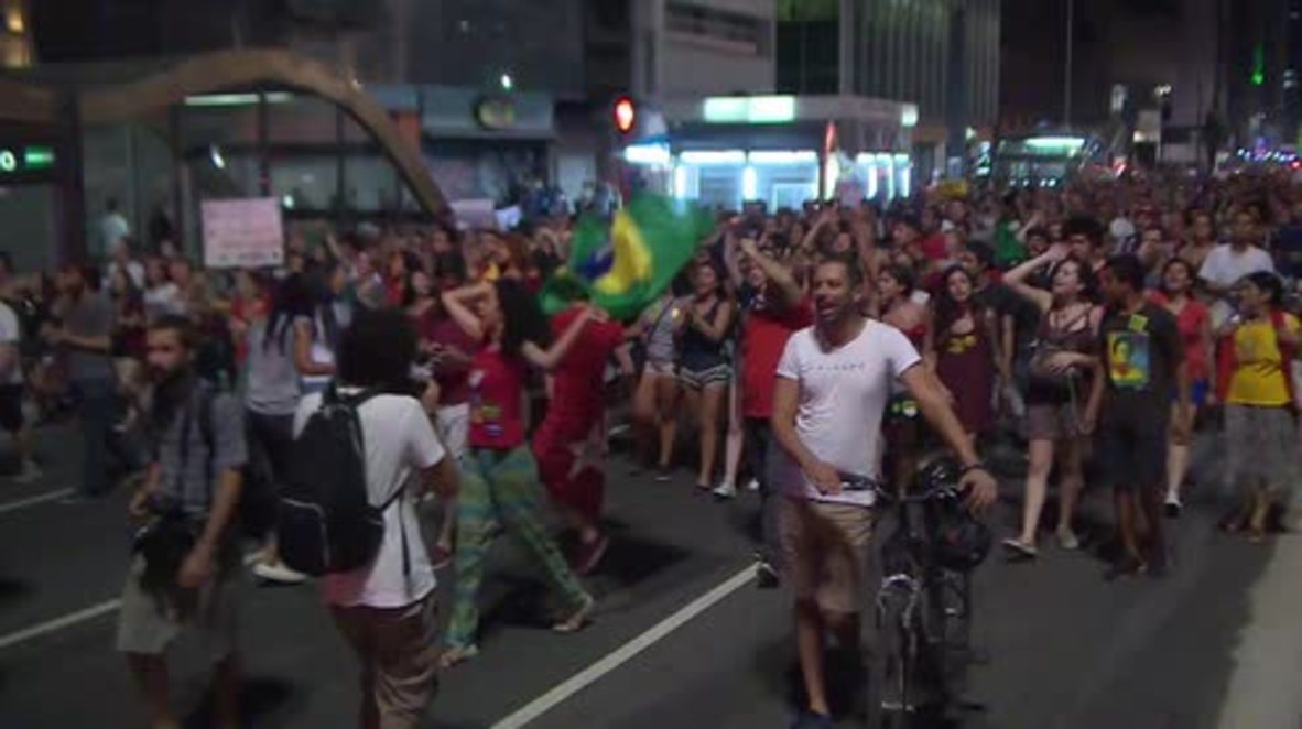 Brazil: Hundreds march through Sao Paulo in support of Dilma