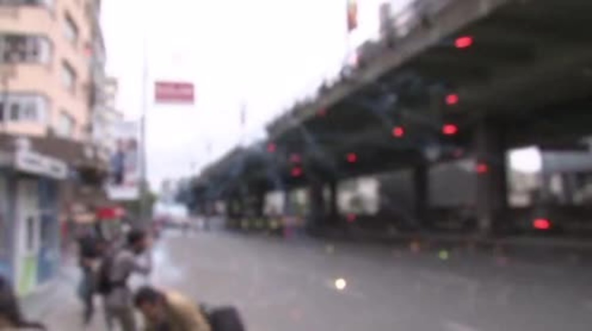 Turkey: Police kill 1 as May Day protests escalate in Istanbul