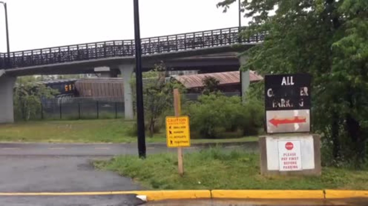 USA: Hazardous chemicals released after freight train derails in D.C.