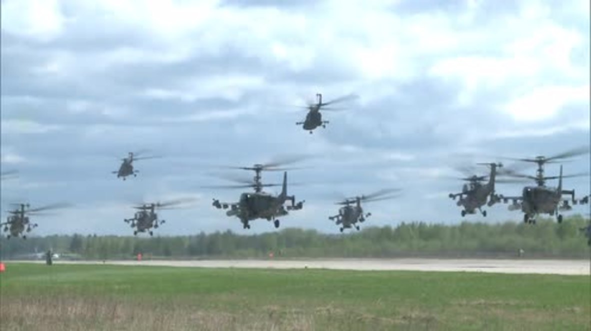 Russia: Air Force stages first V-Day 2016 rehearsal above Moscow